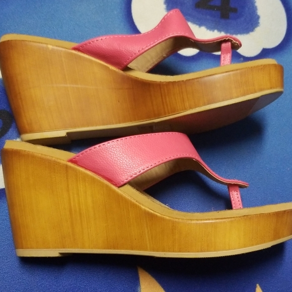 Wedges - Picture 4 of 8